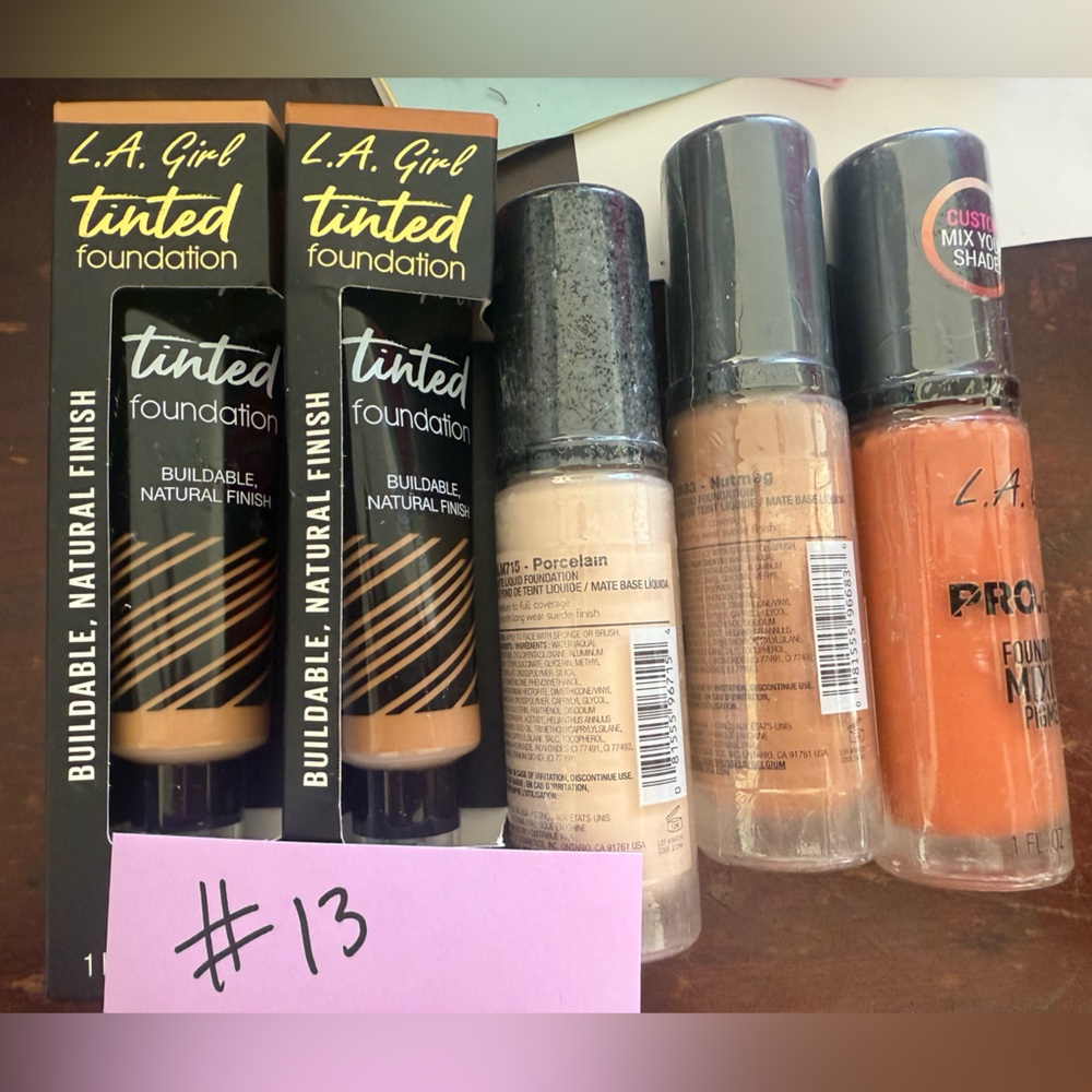 Tinted Foundation - Natural Finish